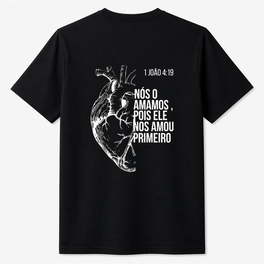 Camiseta Premium Unissex Primeiro Amor